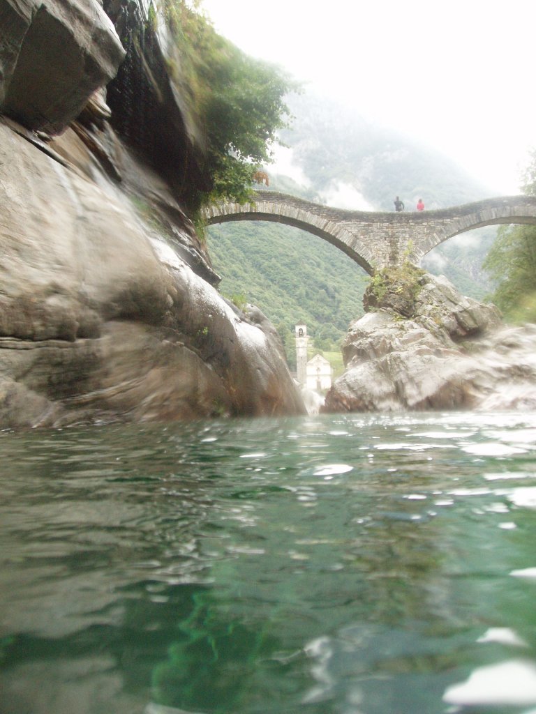 Ils sont fous ces romains
Mots-clés: verzasca